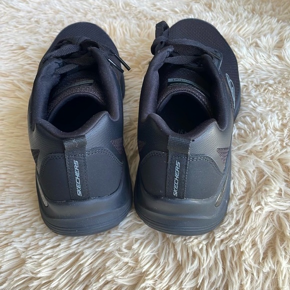 Men’s Skechers Shoes - Picture 4 of 6